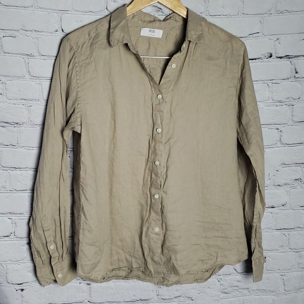 ‎Uniqulo Button Up Tan Shirt